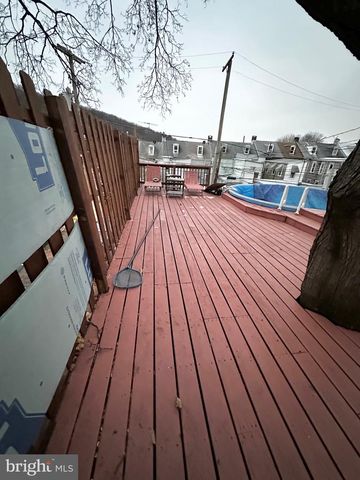 1396 PERKIOMEN AVE, Reading, PA 19602