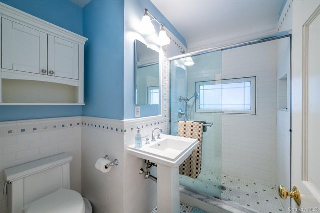 18 Bailey Place, New Rochelle, NY 10801