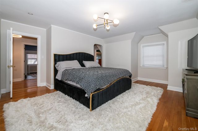 18 Bailey Place, New Rochelle, NY 10801