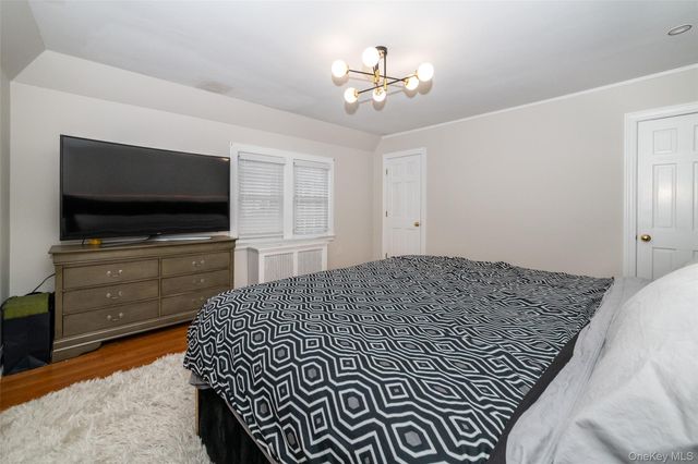 18 Bailey Place, New Rochelle, NY 10801