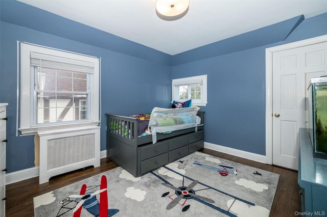 18 Bailey Place, New Rochelle, NY 10801