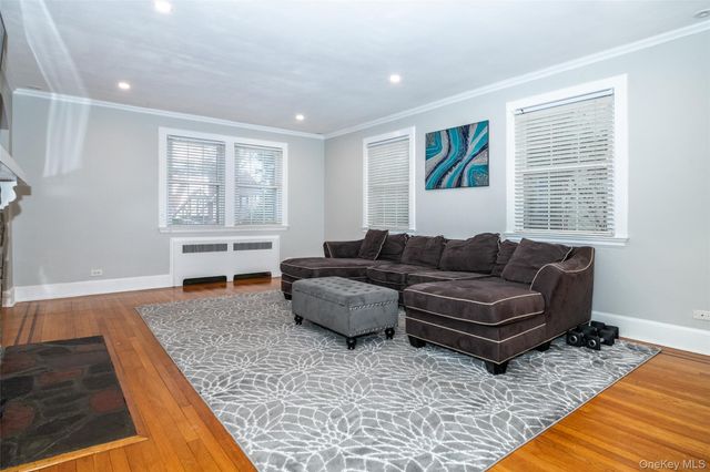 18 Bailey Place, New Rochelle, NY 10801