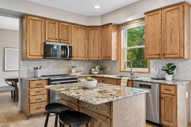 4635 Queensland Lane N, Plymouth, MN 55446
