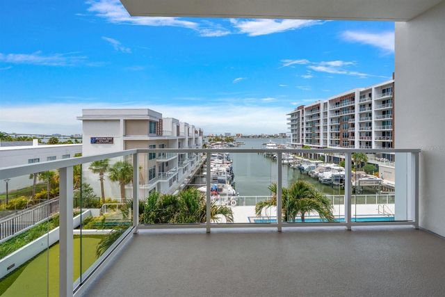 900 N OSCEOLA AVENUE 401, Clearwater, FL 33755