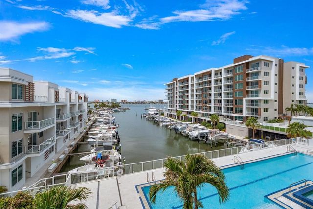 900 N OSCEOLA AVENUE 401, Clearwater, FL 33755