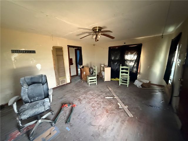 5124 Thomas Dr, Corpus Christi, TX 78407