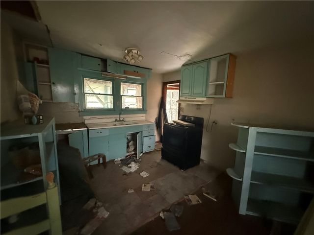 5124 Thomas Dr, Corpus Christi, TX 78407