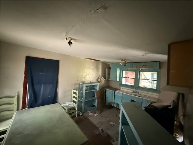 5124 Thomas Dr, Corpus Christi, TX 78407