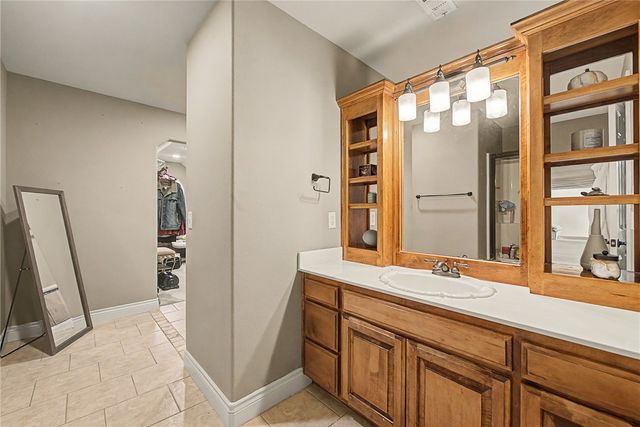 408 Willington Lane, Bentonville, AR 72712