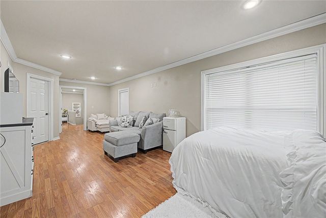 408 Willington Lane, Bentonville, AR 72712