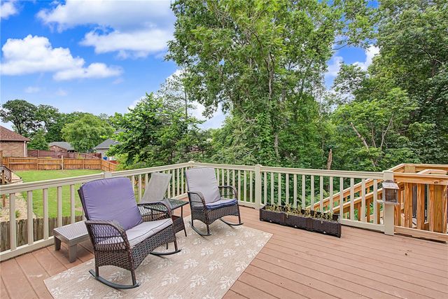 408 Willington Lane, Bentonville, AR 72712