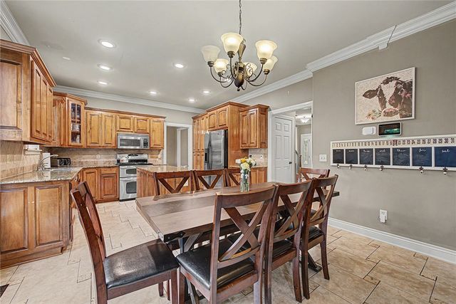 408 Willington Lane, Bentonville, AR 72712
