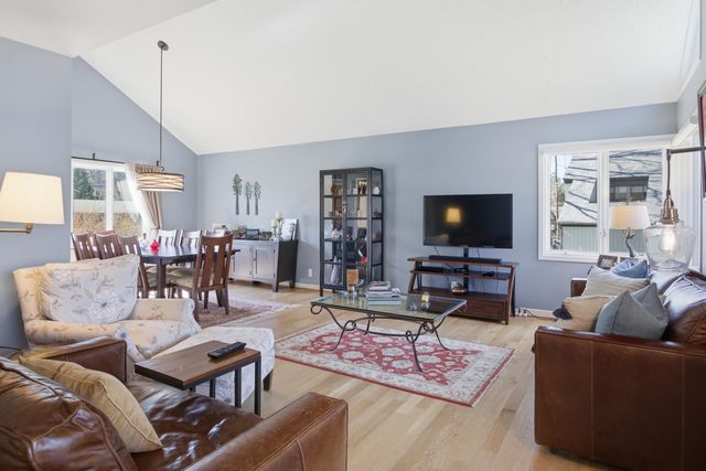 3795 Waldenwood Drive, Ann Arbor, MI 48105