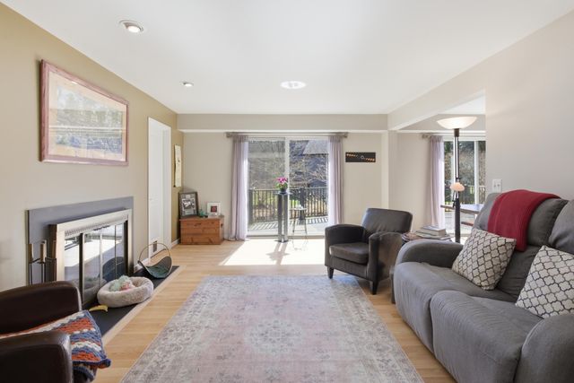 3795 Waldenwood Drive, Ann Arbor, MI 48105