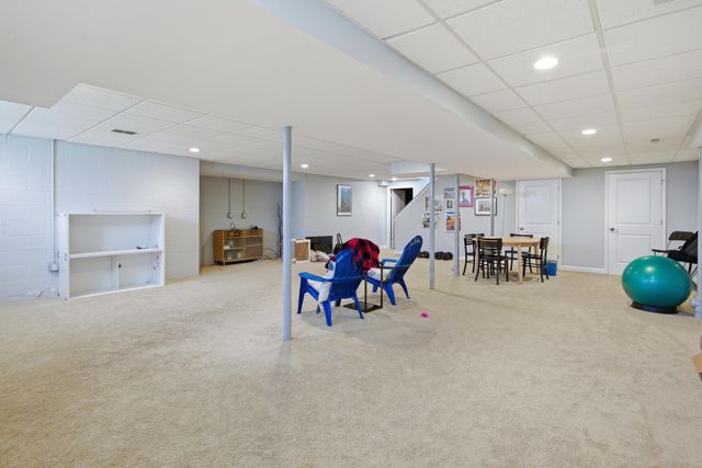 3795 Waldenwood Drive, Ann Arbor, MI 48105