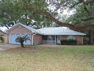 7663 Charter Oaks Dr, Pensacola, FL 32514