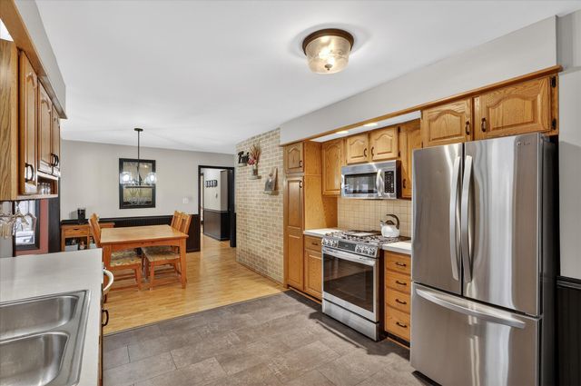 3312 Thornapple River Drive SE, Grand Rapids, MI 49546