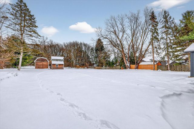 3312 Thornapple River Drive SE, Grand Rapids, MI 49546