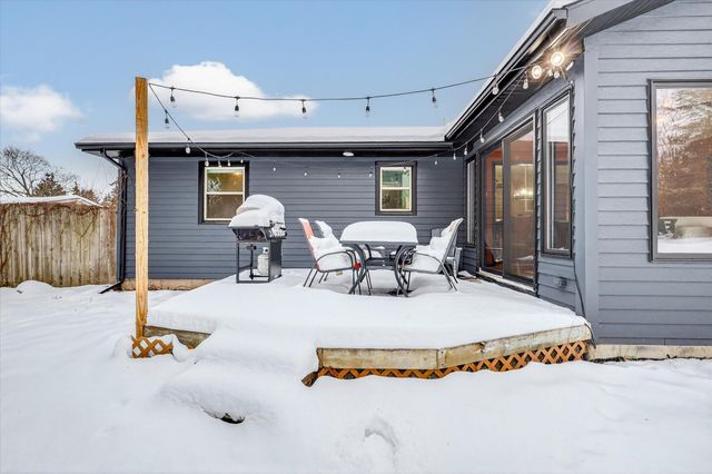 3312 Thornapple River Drive SE, Grand Rapids, MI 49546