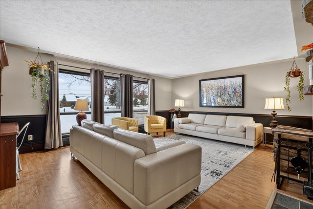 3312 Thornapple River Drive SE, Grand Rapids, MI 49546