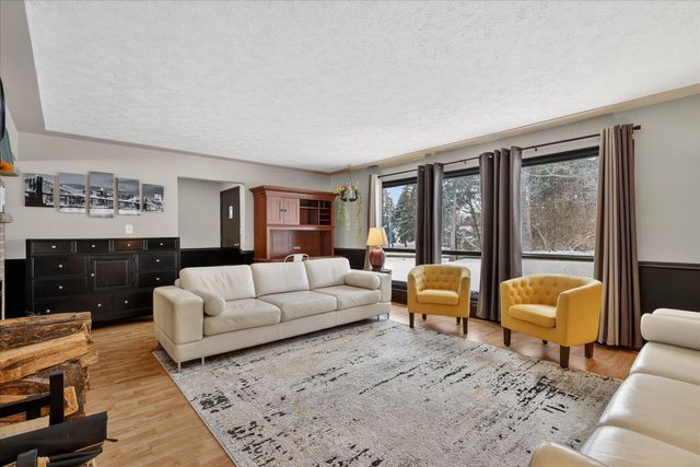 3312 Thornapple River Drive SE, Grand Rapids, MI 49546