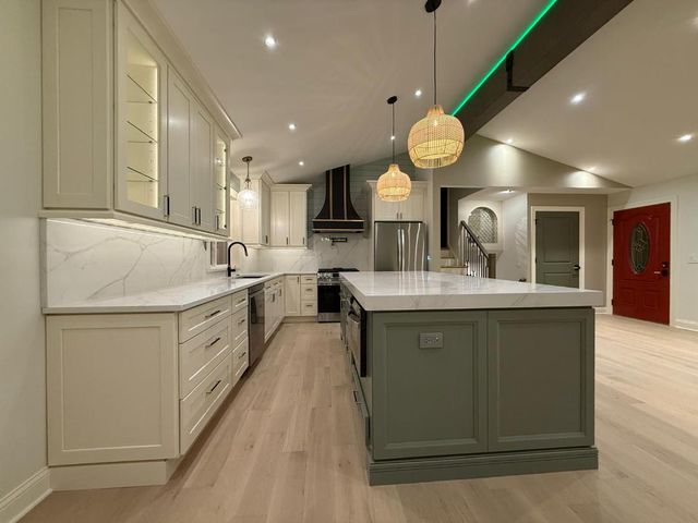 700 Florence Drive, Park Ridge, IL 60068