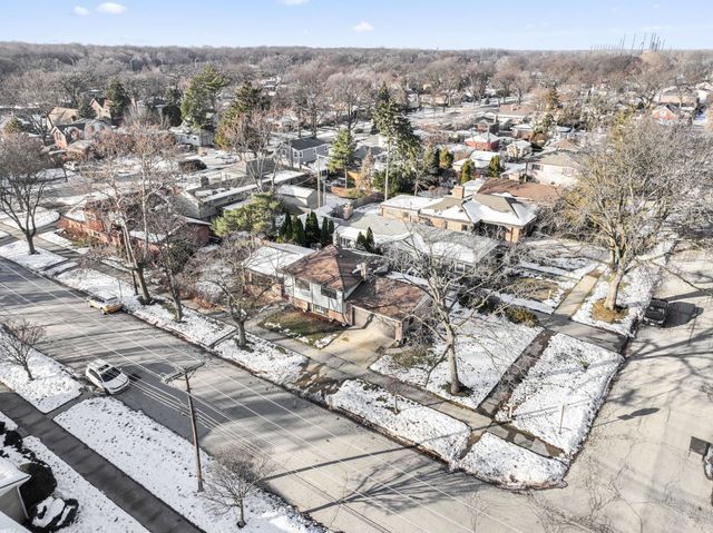 700 Florence Drive, Park Ridge, IL 60068