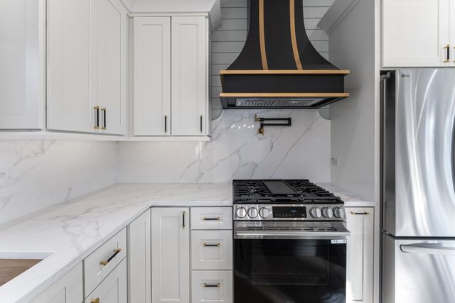 700 Florence Drive, Park Ridge, IL 60068