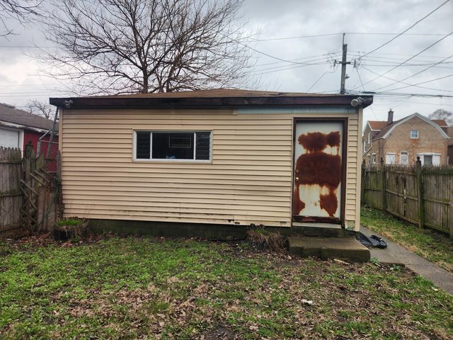 5733 S Wolcott Avenue, Chicago, IL 60636