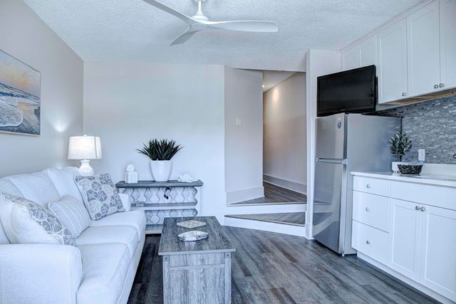 627 N Waccamaw Dr Unit 110, Murrells Inlet, SC 29576