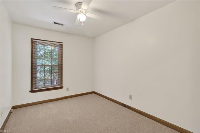 18 Colonies LNDG, Hampton, VA 23669
