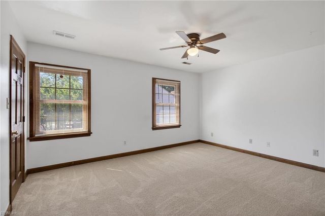 18 Colonies LNDG, Hampton, VA 23669