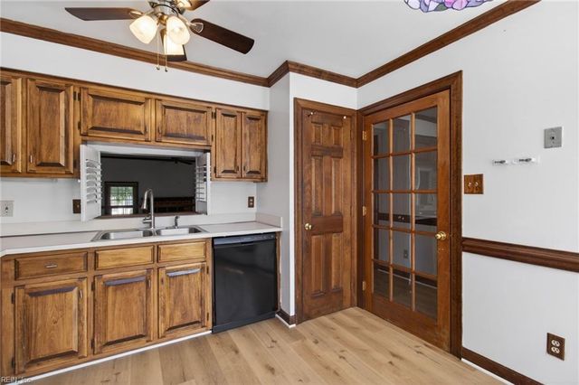 18 Colonies LNDG, Hampton, VA 23669