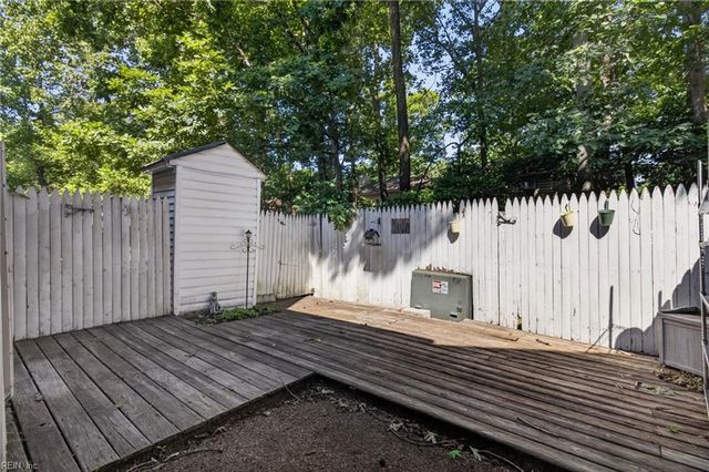 18 Colonies LNDG, Hampton, VA 23669