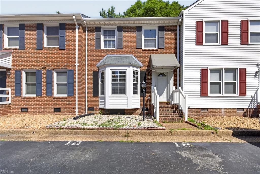 18 Colonies LNDG, Hampton, VA 23669