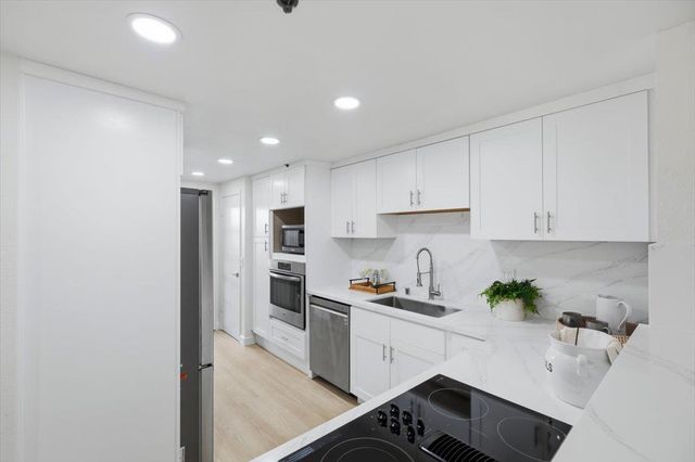 10165 Danube Dr, Cupertino, CA 95014