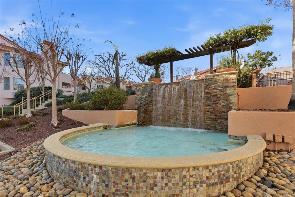 10165 Danube Dr, Cupertino, CA 95014