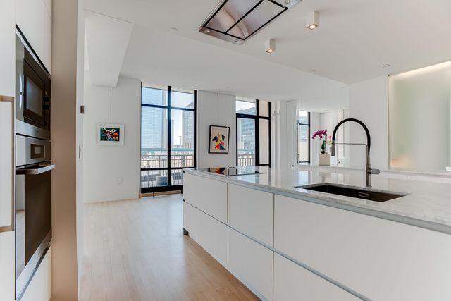 201 S 11th Street 830, Minneapolis, MN 55403