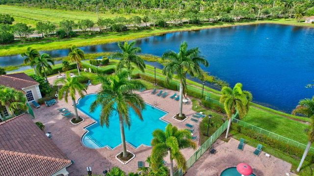 6689 Old Farm Trail, Boynton Beach, FL 33437