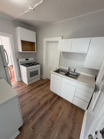 925 MINNESOTA STREET, Oshkosh, WI 54902