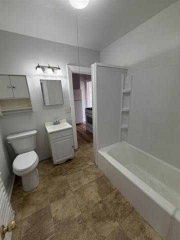 925 MINNESOTA STREET, Oshkosh, WI 54902