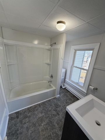 925 MINNESOTA STREET, Oshkosh, WI 54902