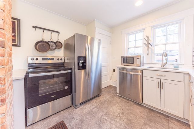 210 W Kingsley Street, Ann Arbor, MI 48103