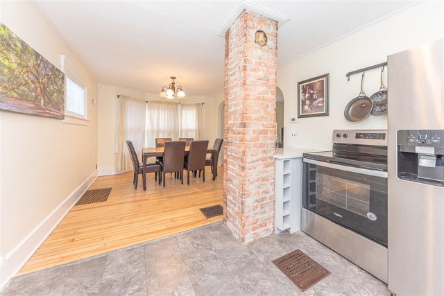 210 W Kingsley Street, Ann Arbor, MI 48103