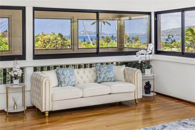 101 Nawiliwili Street, Honolulu, HI 96825