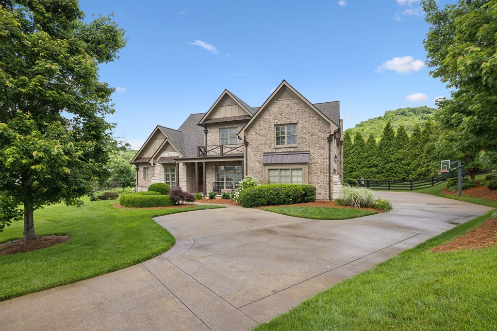 4620 Nadine Ln, Franklin, TN 37064