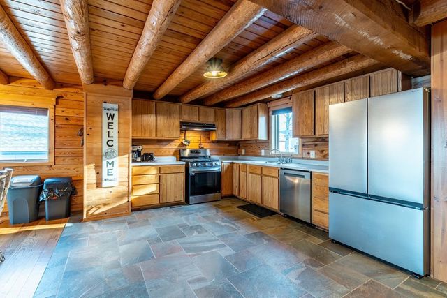 680 Lane 150H Hamilton Lk, Hamilton, IN 46742