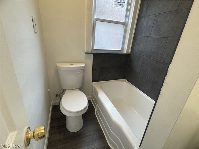 3242 Sycamore Road Left Side, Cleveland Heights, OH 44118