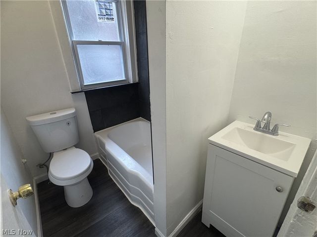 3242 Sycamore Road Left Side, Cleveland Heights, OH 44118