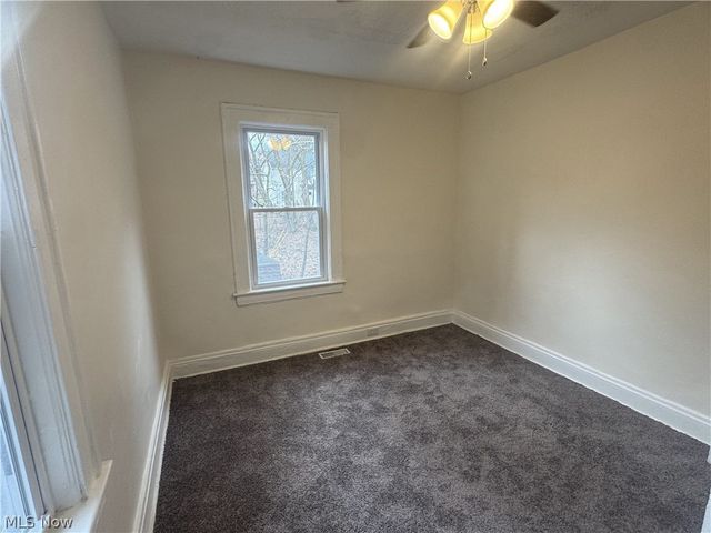 3242 Sycamore Road Left Side, Cleveland Heights, OH 44118